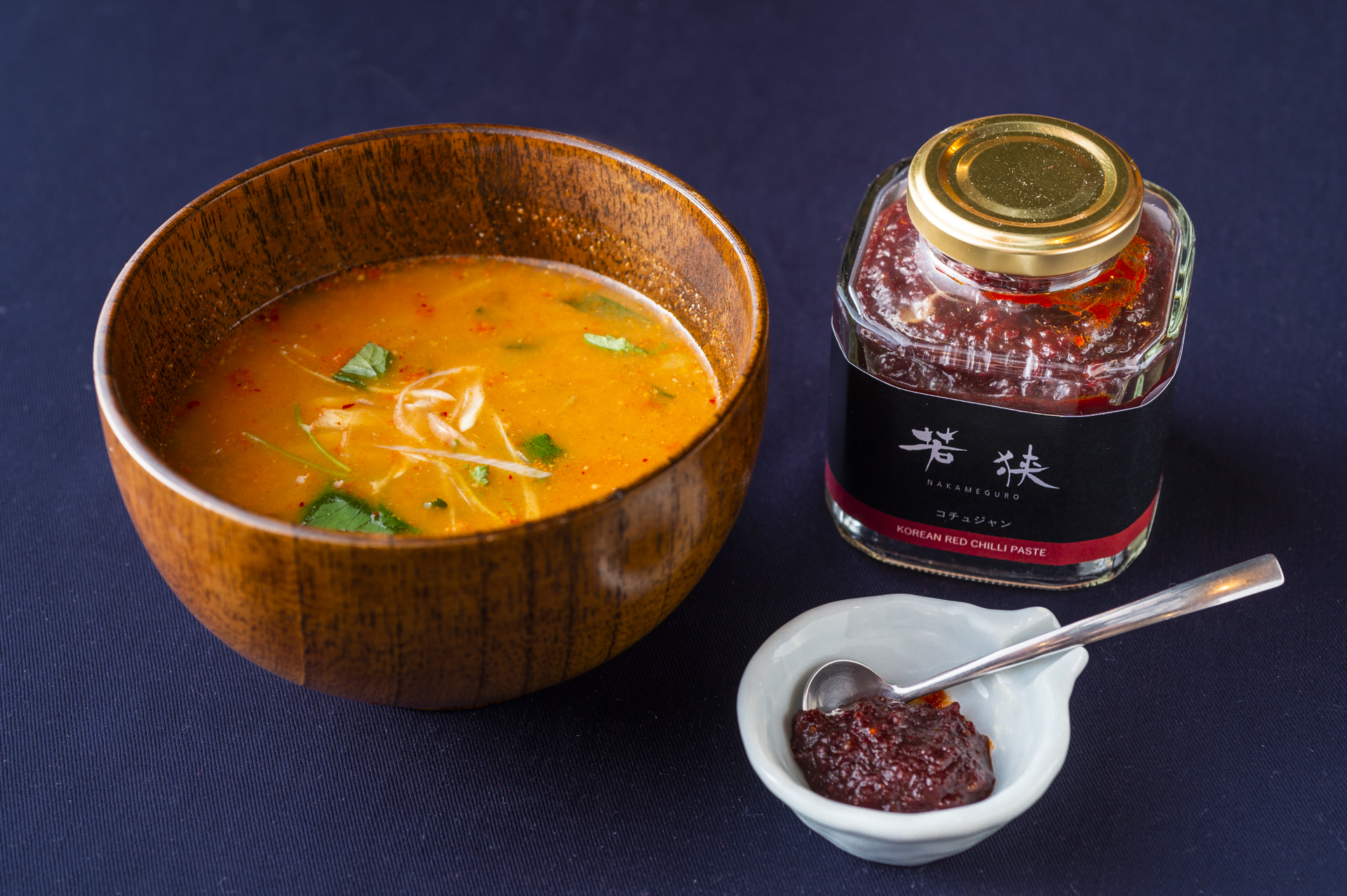 スープと調味料の写真｜料理写真の出張撮影 | 飲食店 | 撮影依頼 | 格安料金 | 東京 | 